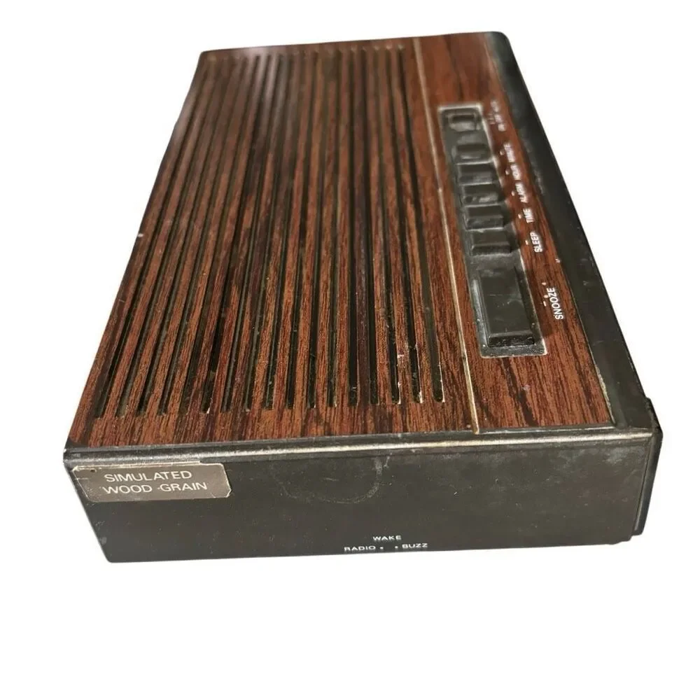 Lloyds Model J202B Clock Radio